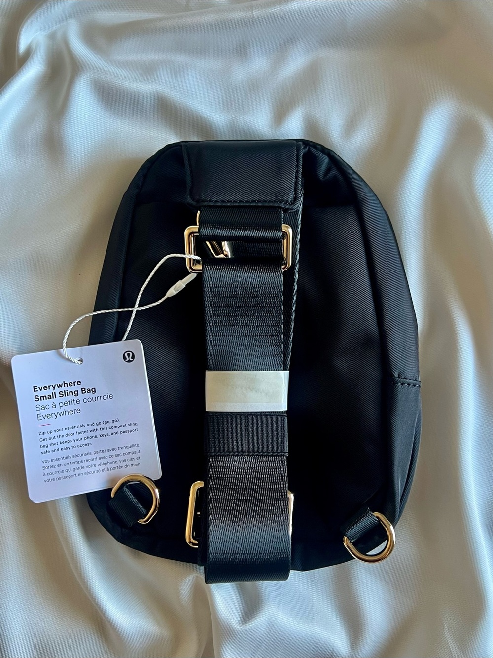 LULULEMON ATHLETICA BLACK N GOLD HARDWARE EVERYWHERE SLING BAG (small 2L) - Picture 5 of 6